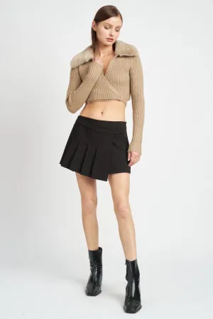 Cropped V-neck Cardigan Sweater with Fur Collar