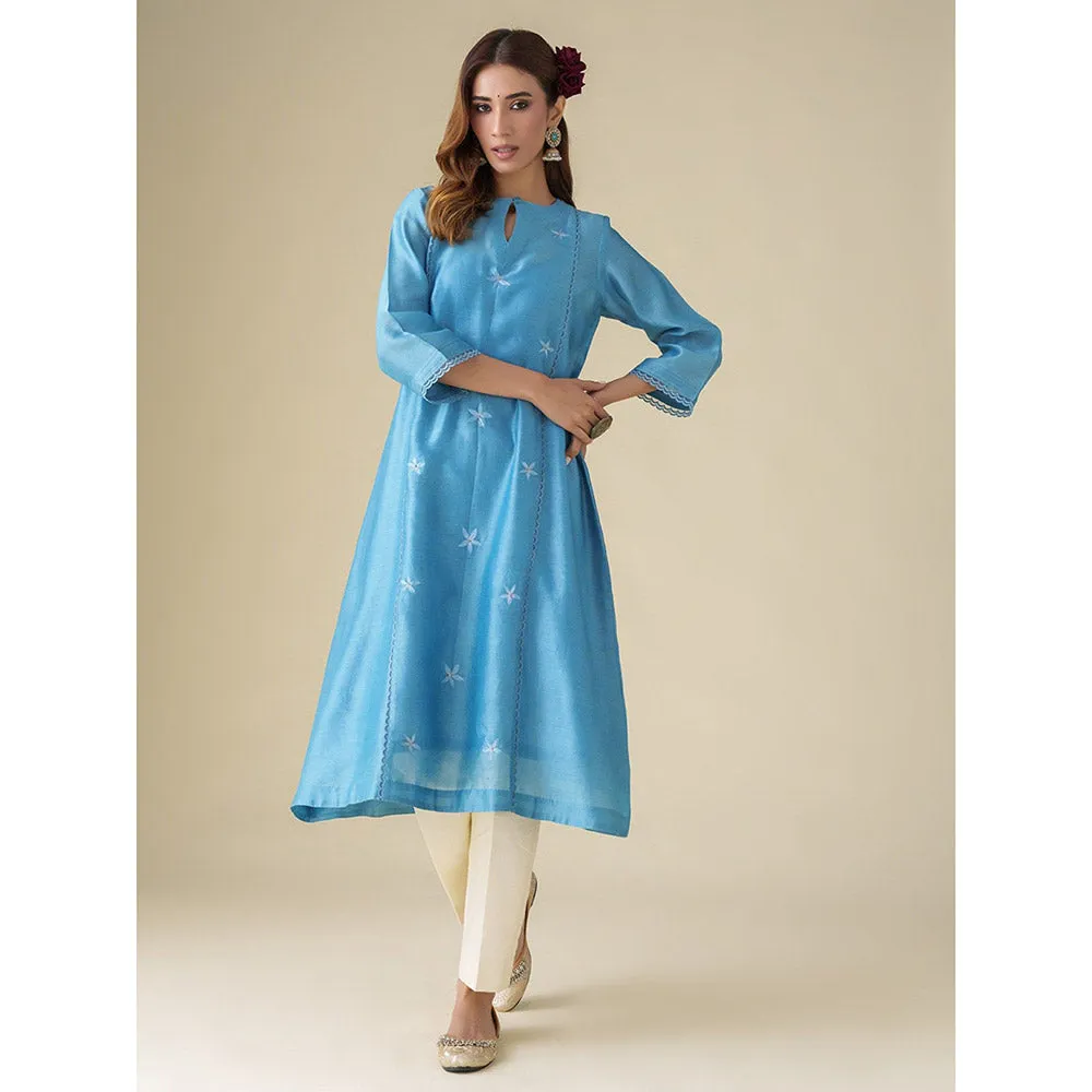 Mushio Blue Floral Embroidery Chanderi Ujjwala Kurta with Slip Pants and Dupatta (Set of 4)