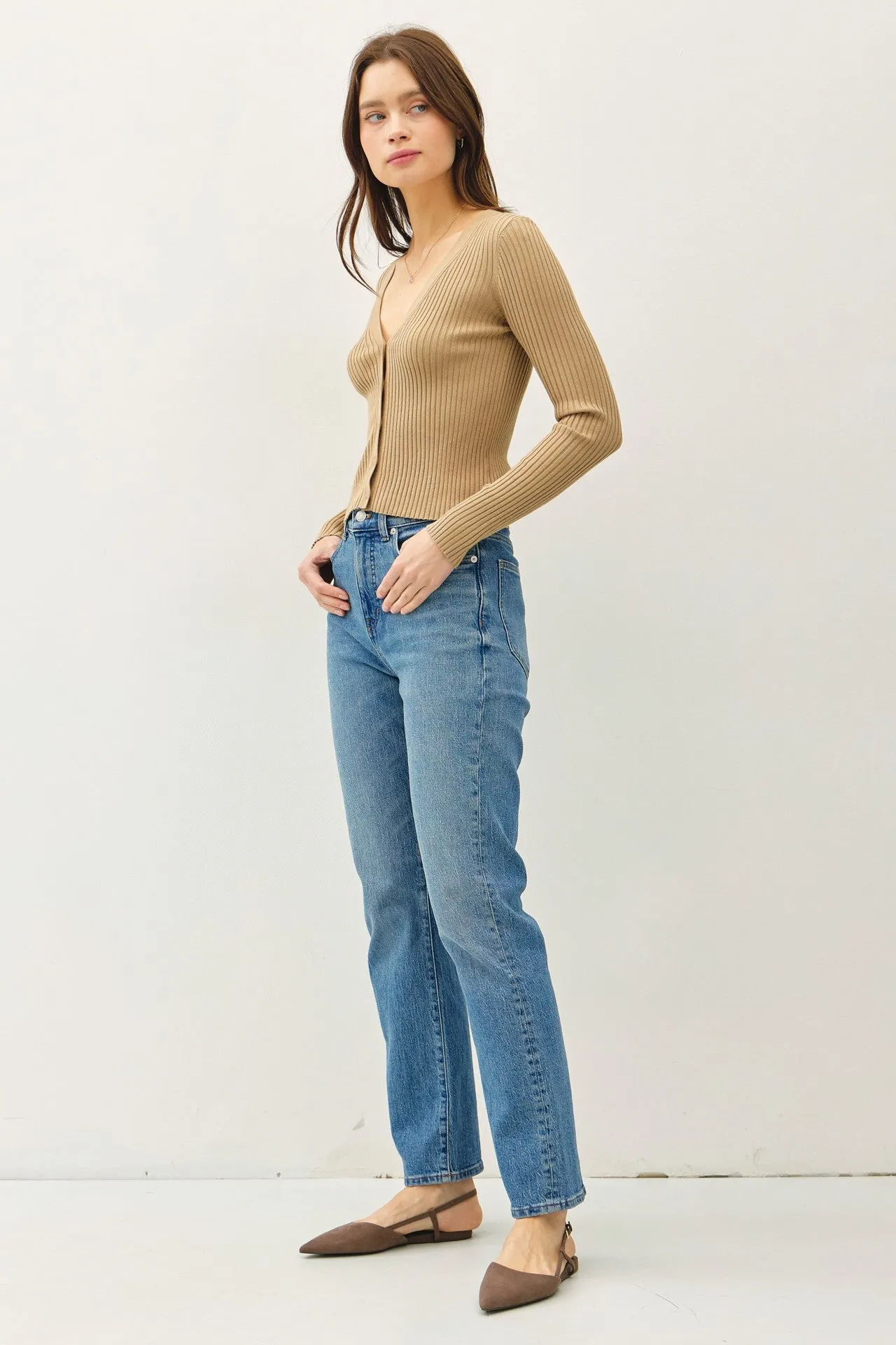 Ribbed V-Neck Slim Cardigan